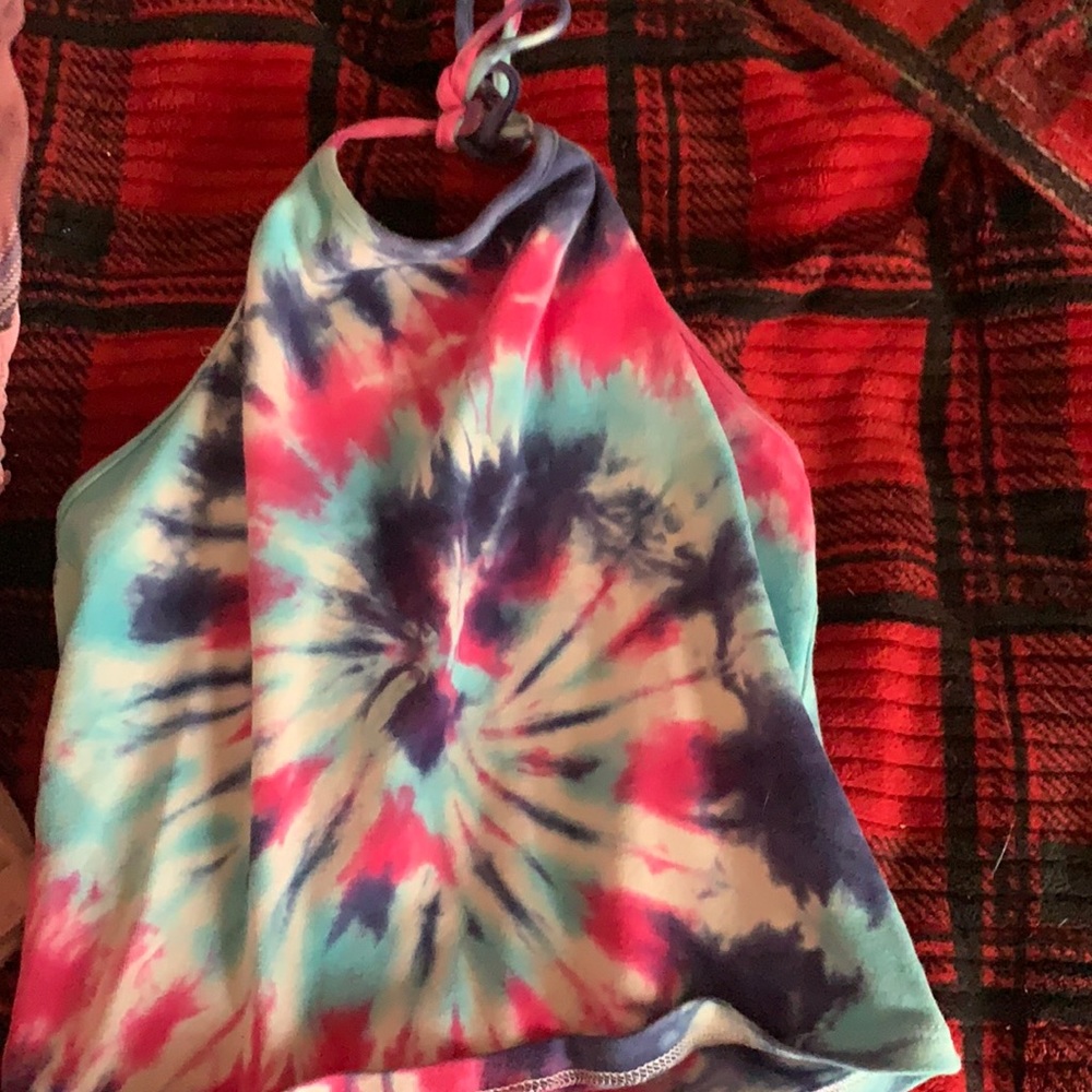Tie dye halter tie crop top